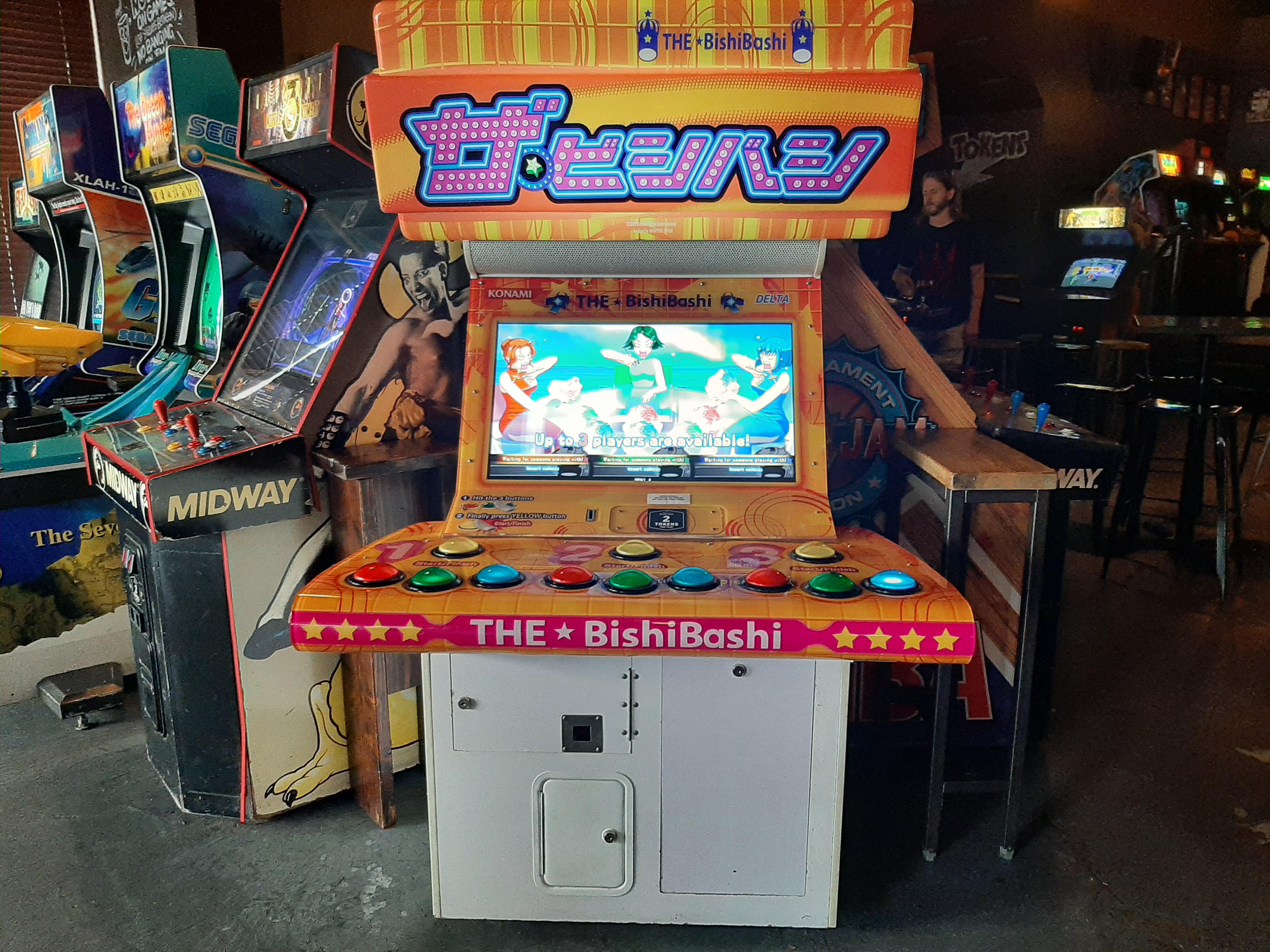 Bishi Bashi is such a fun machine for party games : r/arcade